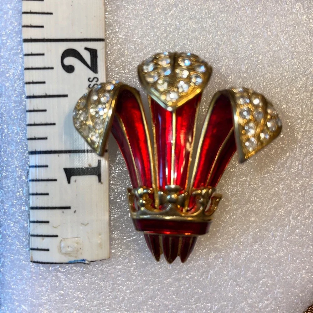Vtg PEP Prince of Wales Feathers Brooch Red Enamel‎ Rhinestone Crown Gold Tone